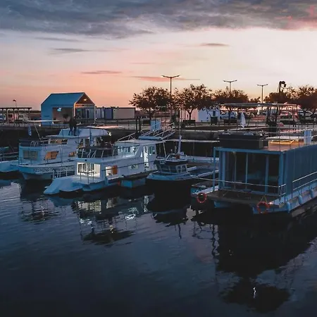 Barco Casa Marina Πλωτό κατάλυμα *